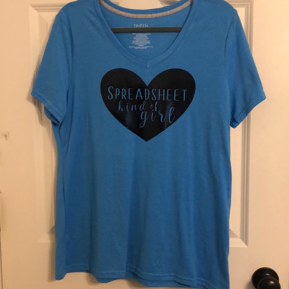 Spreadsheet kind of Girl graphic vneck T-shirt